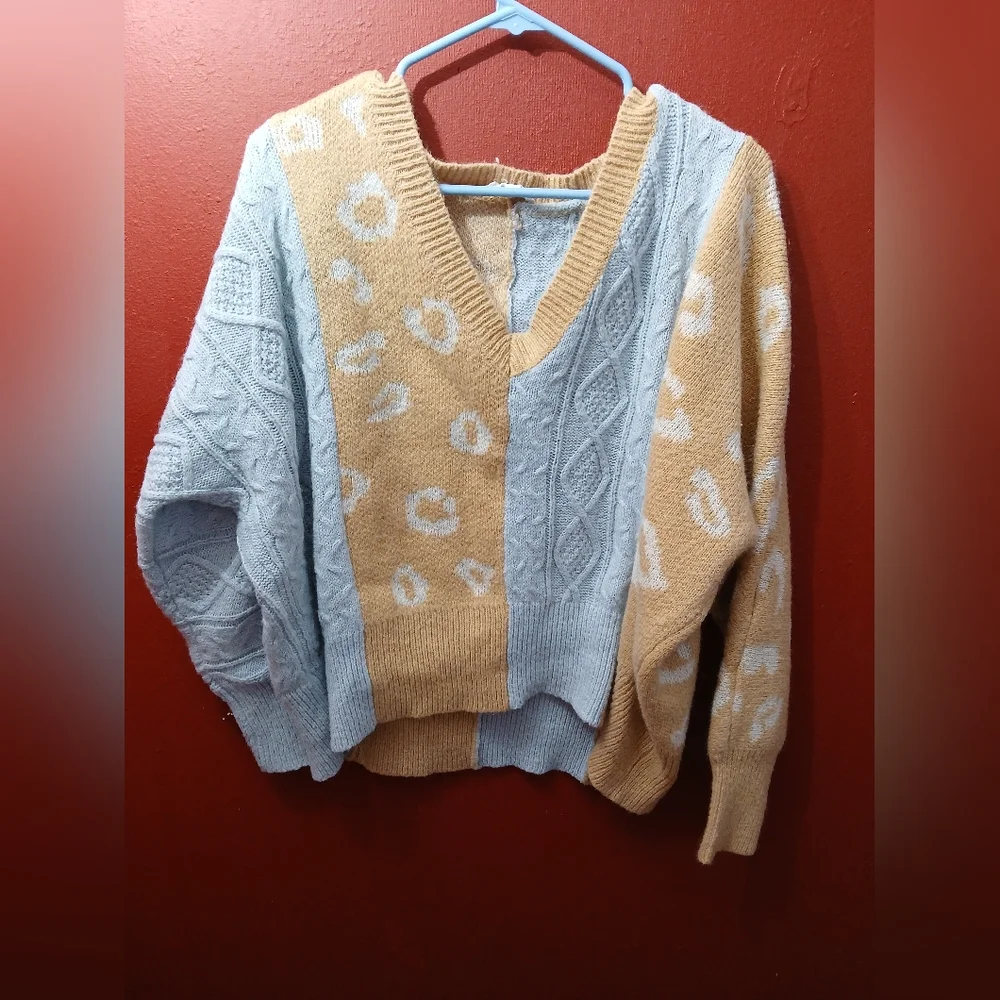 Two-Tone V-Neck Women Sweater